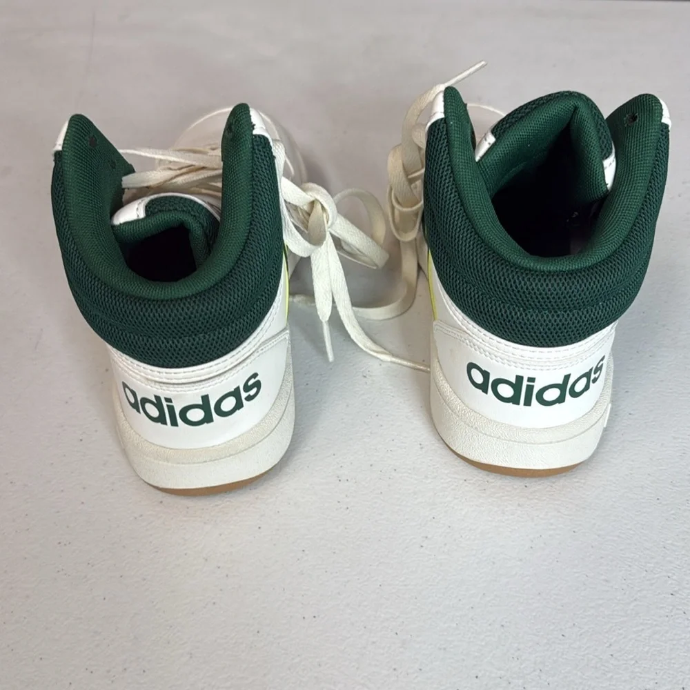 adidas Unisex-Child Hoops 3.0 Mid Top Sneaker Green/White‎ Size 4 NWT No Box